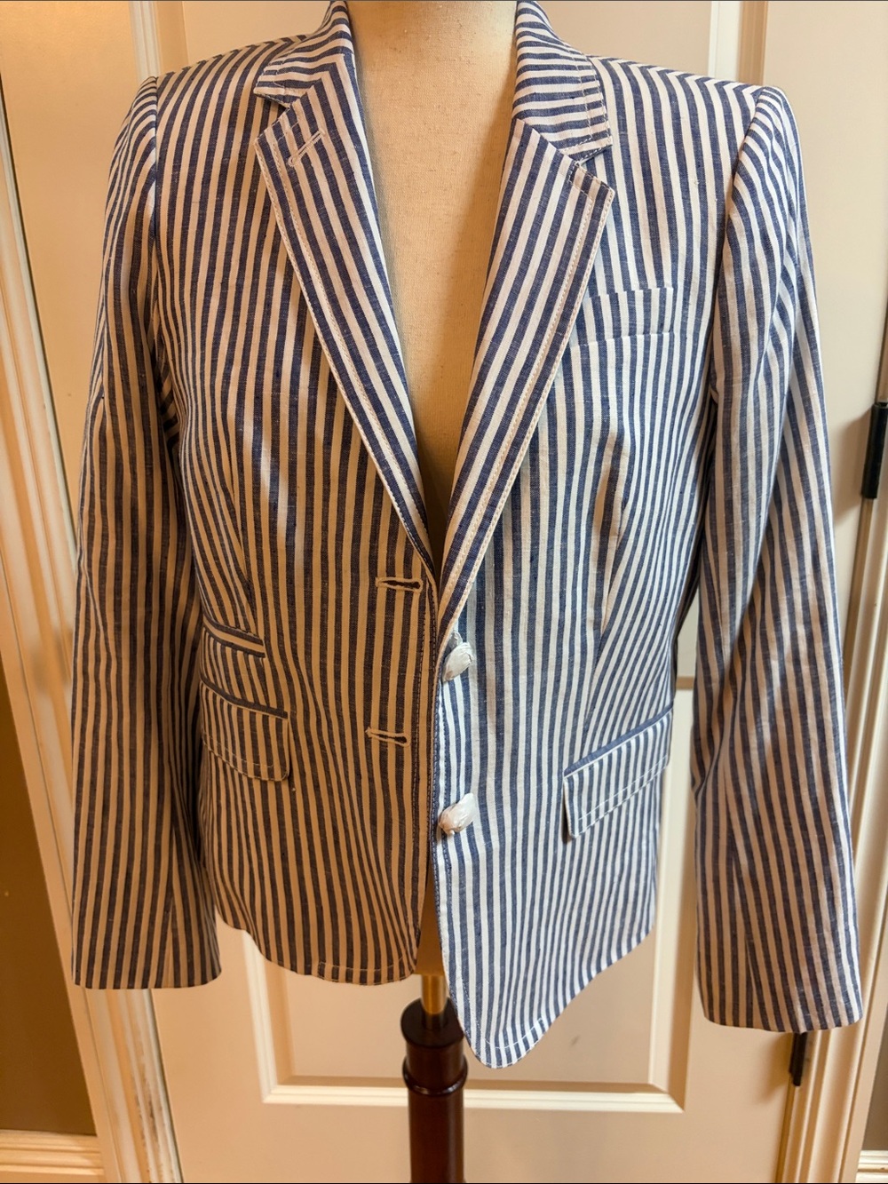 JCrew Navy and White Striped “schoolboy” style Women’s Blazer - size 8 - NWT